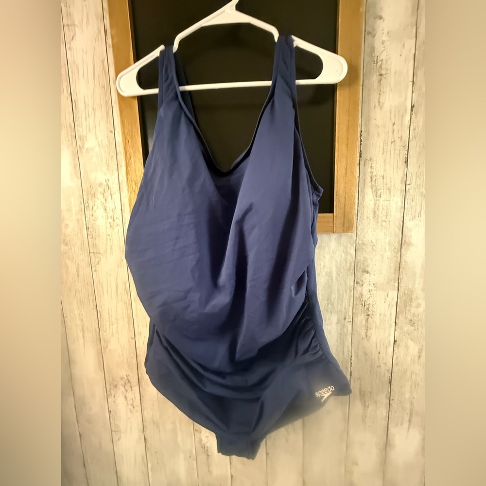 Speedo Women's One-Piece Swimsuit - Navy, Size 22